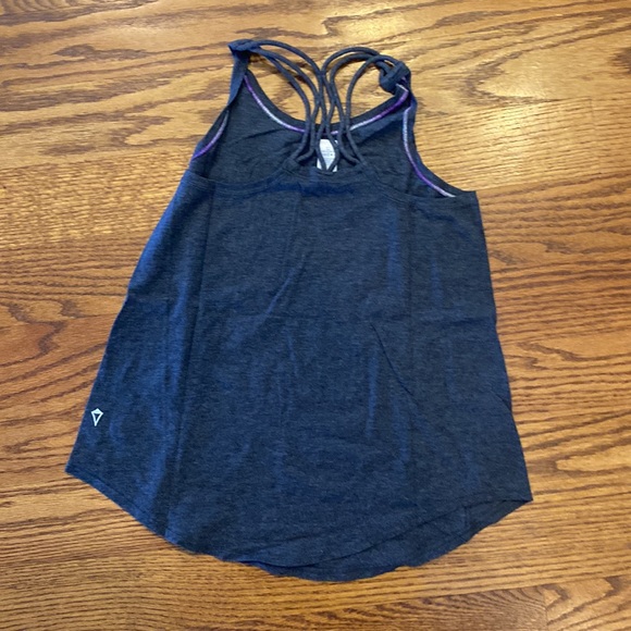 Grey active top ivivva! - Picture 2 of 2
